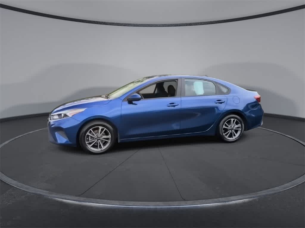 Thumbnail: 2023 Kia Forte - 4