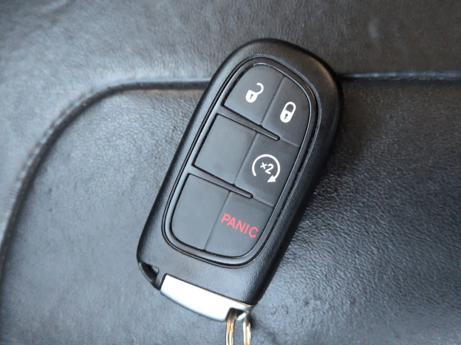 Thumbnail: 2016 Jeep Cherokee - 38