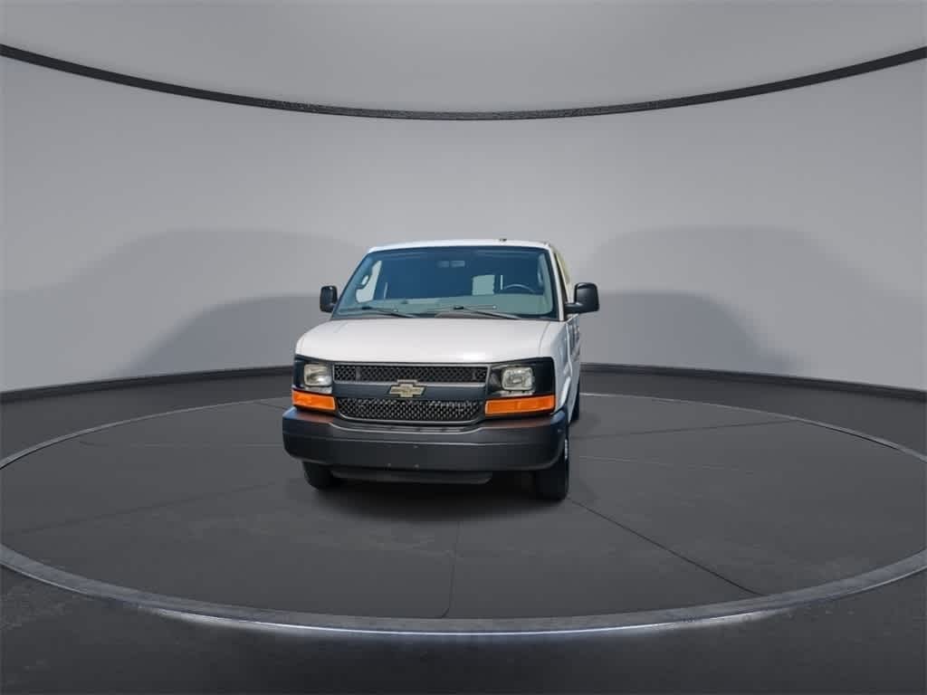 Thumbnail: 2016 Chevrolet Express - 3