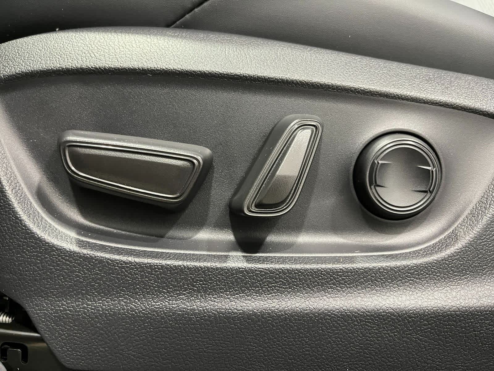 Thumbnail: 2026 Subaru Solterra - 13