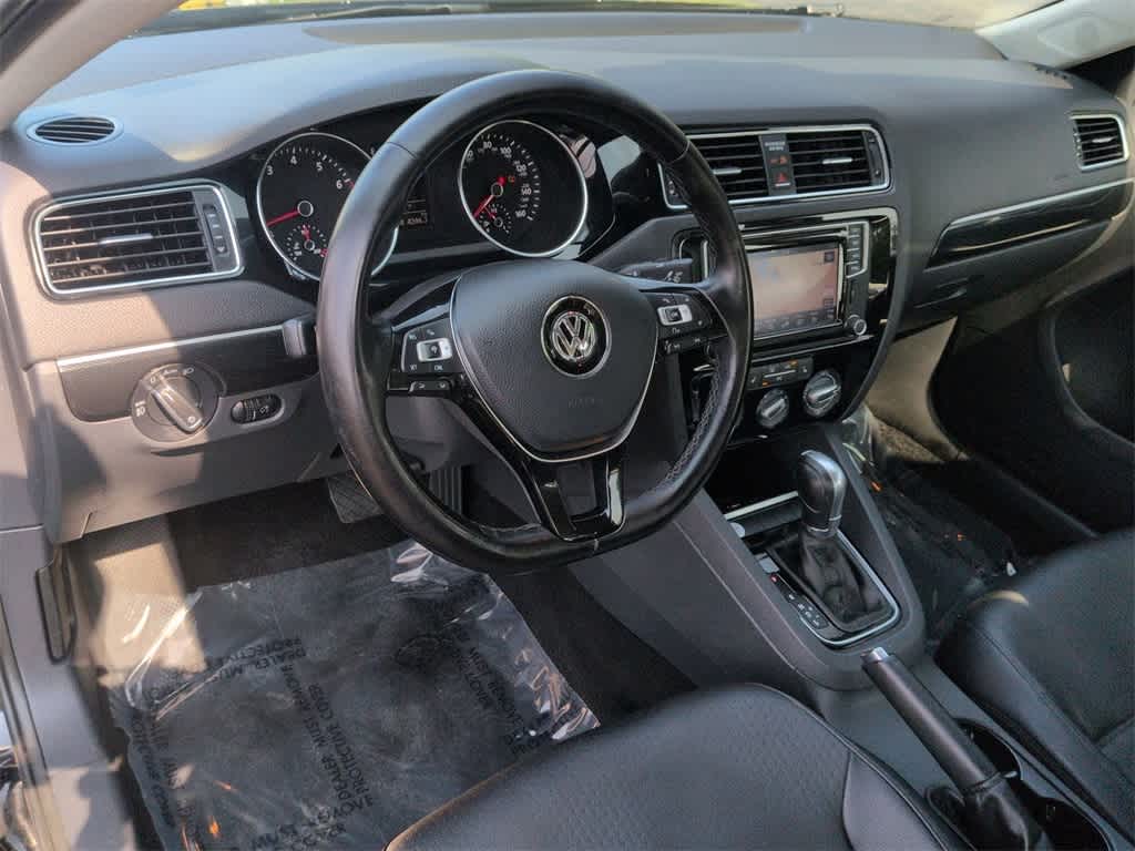 Thumbnail: 2016 Volkswagen Jetta - 10