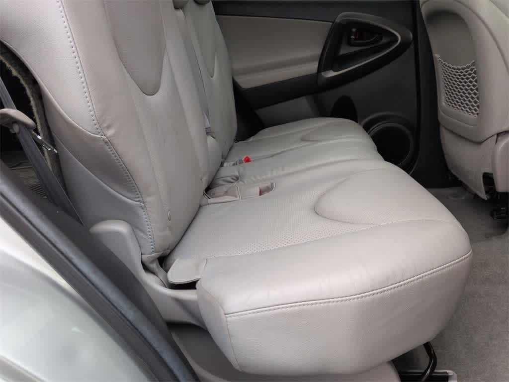 Thumbnail: 2011 Toyota RAV4 - 22