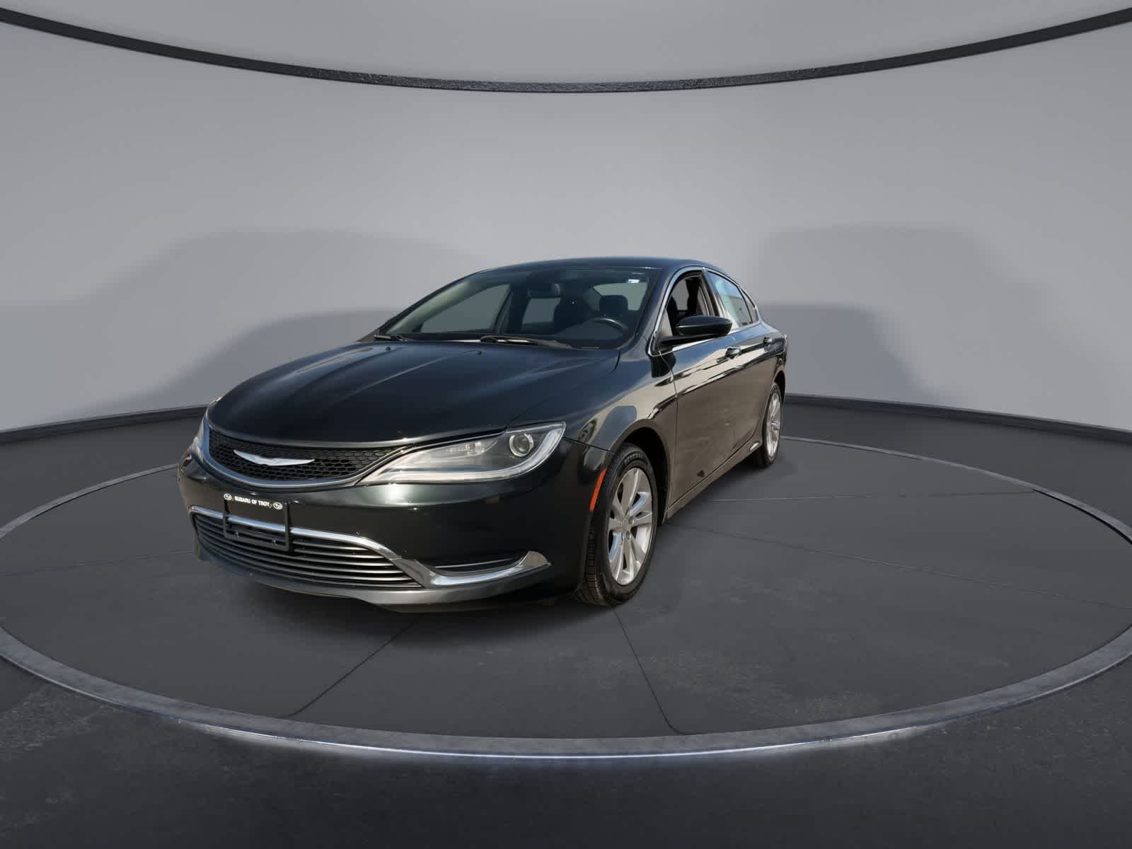 Thumbnail: 2016 Chrysler 200 - 4