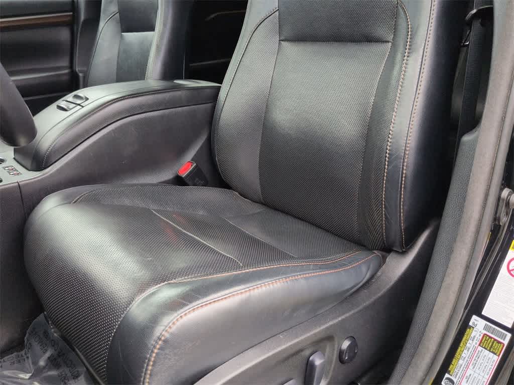 Thumbnail: 2016 Toyota Highlander - 17