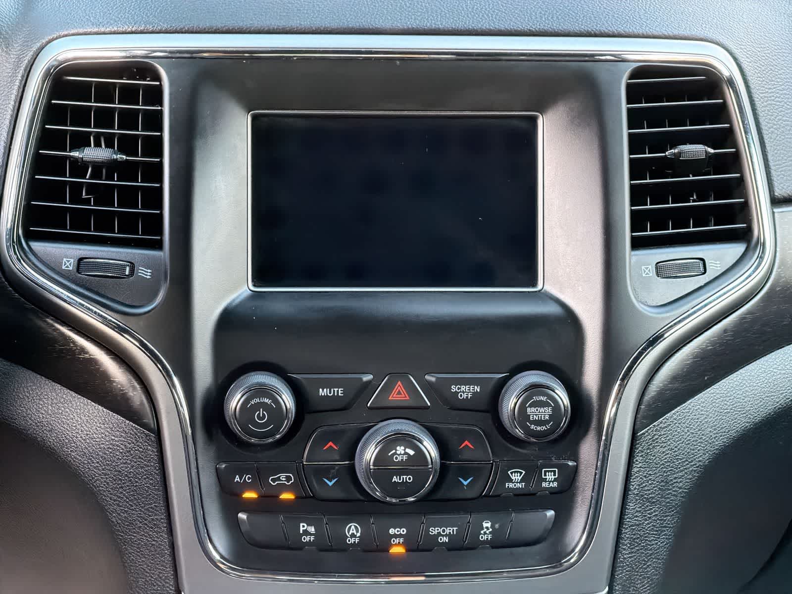 Thumbnail: 2018 Jeep Grand Cherokee - 28