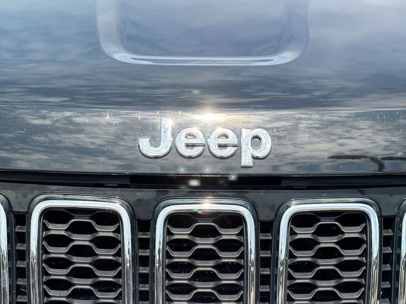 Thumbnail: 2020 Jeep Grand Cherokee - 12