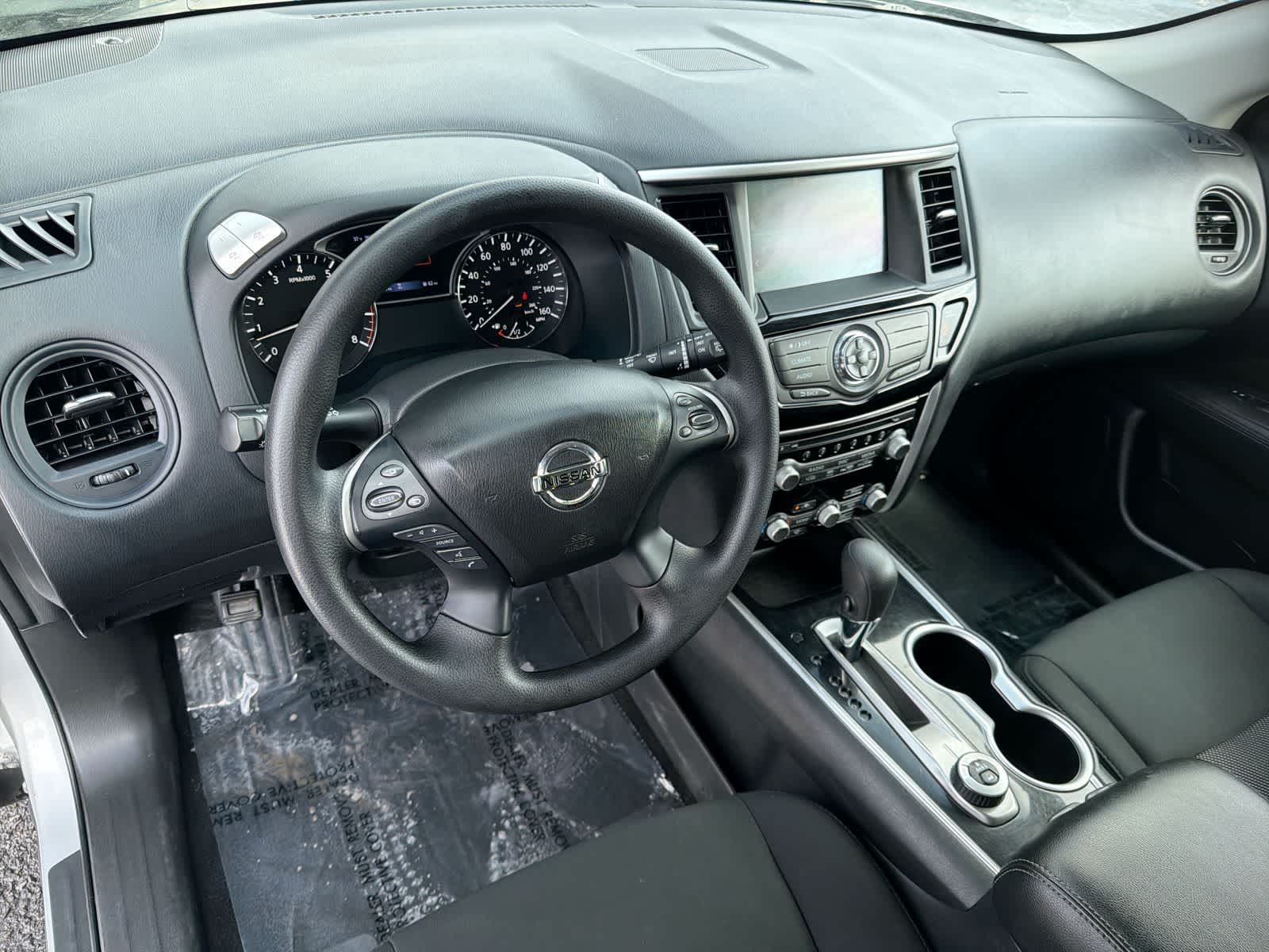 Thumbnail: 2020 Nissan Pathfinder - 10