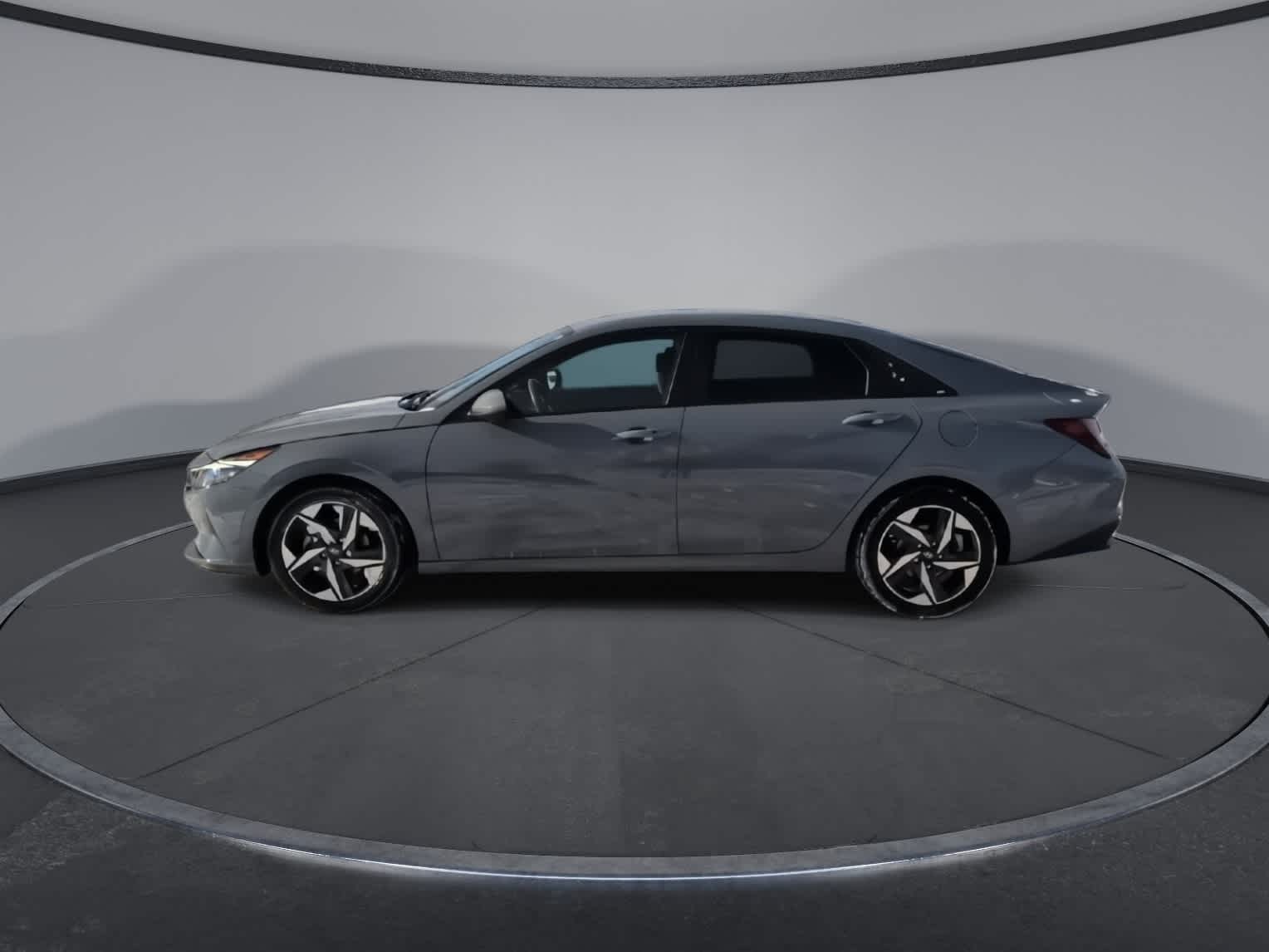 Thumbnail: 2023 Hyundai Elantra - 5