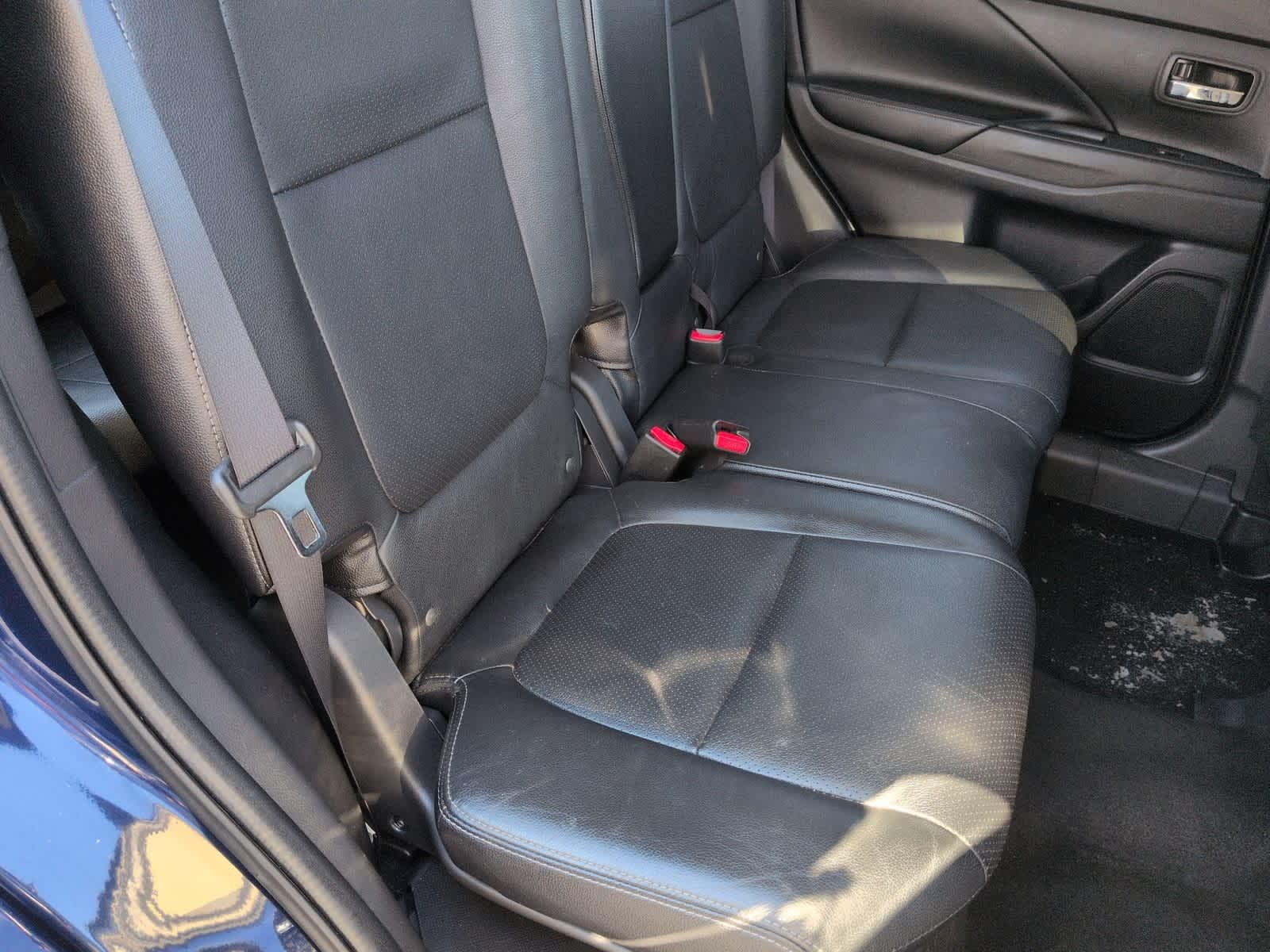 Thumbnail: 2017 Mitsubishi Outlander - 22