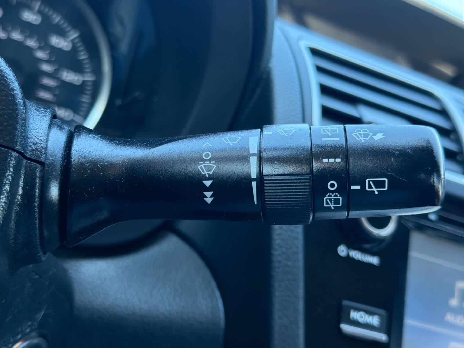 Thumbnail: 2016 Subaru Crosstrek - 18