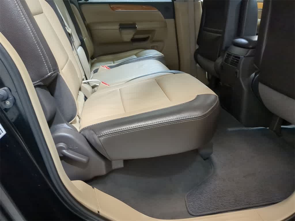 Thumbnail: 2014 Nissan Armada - 22