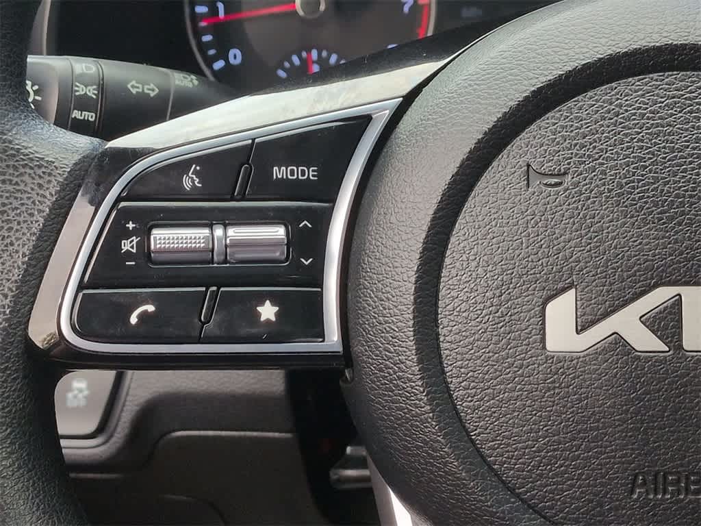 Thumbnail: 2023 Kia Forte - 24