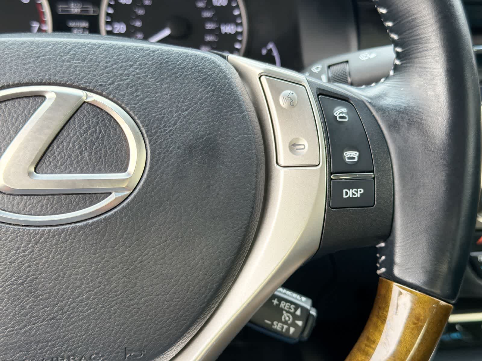 Thumbnail: 2015 Lexus ES - 26