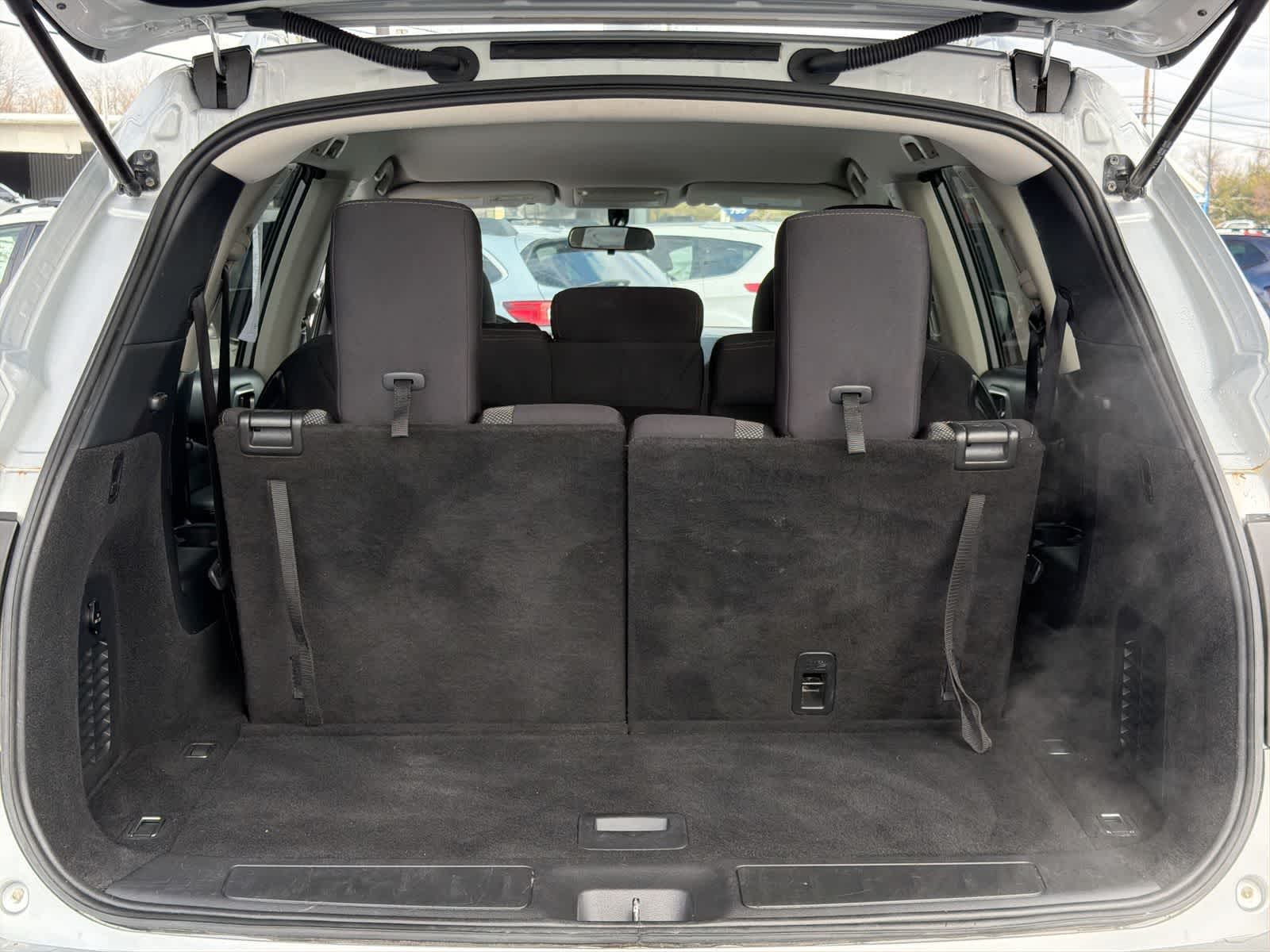 Thumbnail: 2020 Nissan Pathfinder - 34