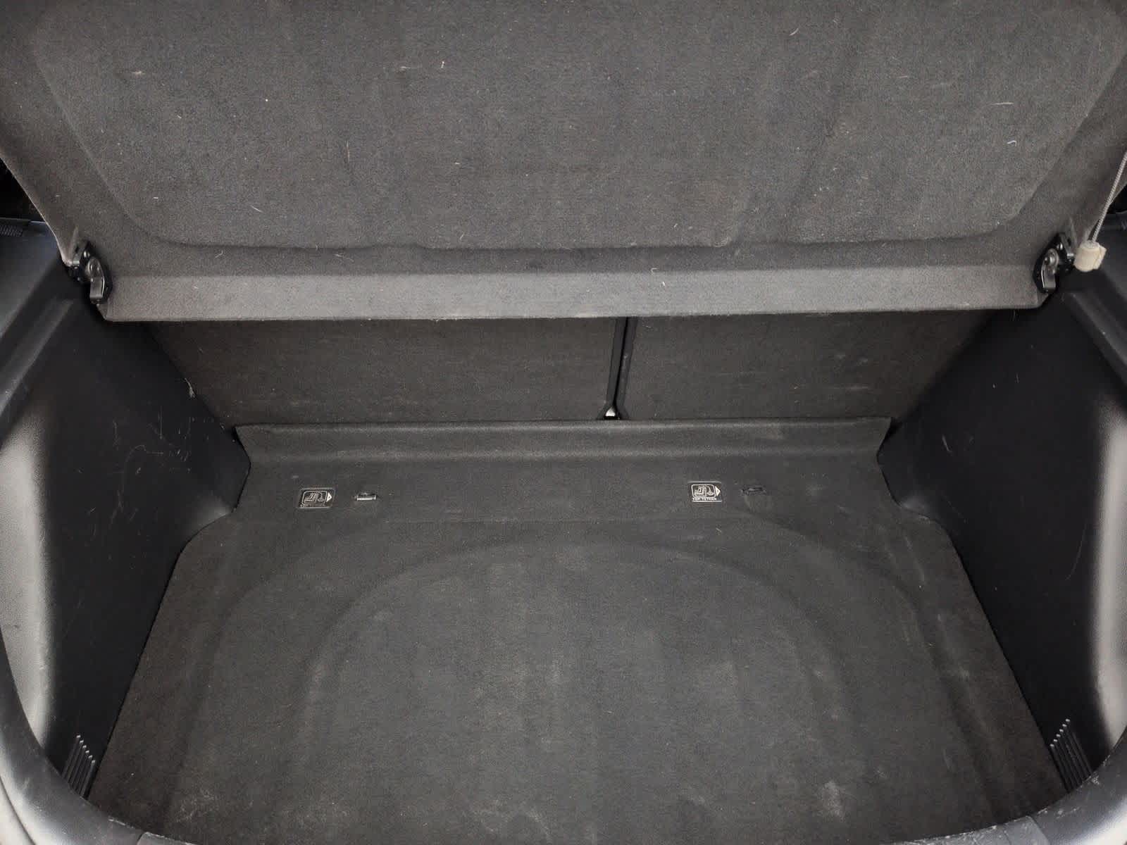 Thumbnail: 2019 Hyundai Veloster - 34