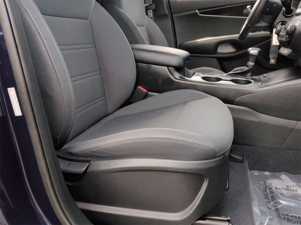 Thumbnail: 2019 Kia Sorento - 22