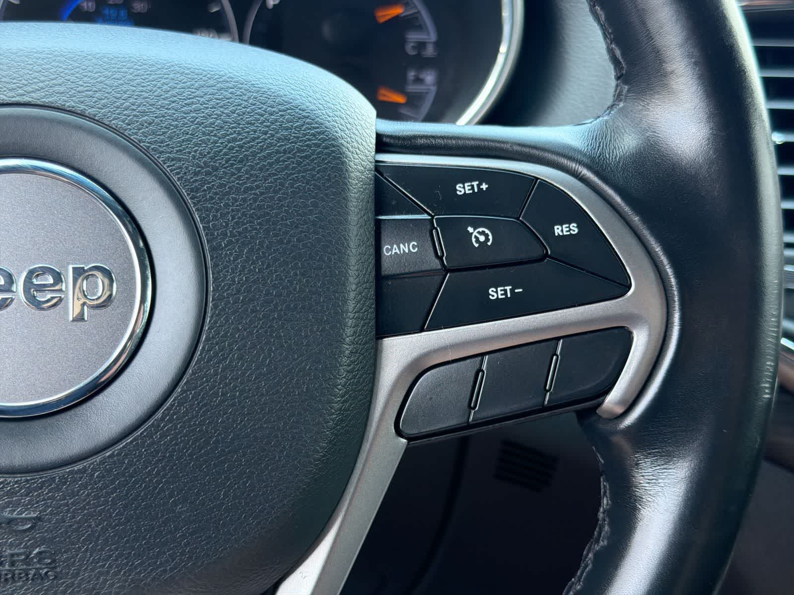 Thumbnail: 2020 Jeep Grand Cherokee - 25