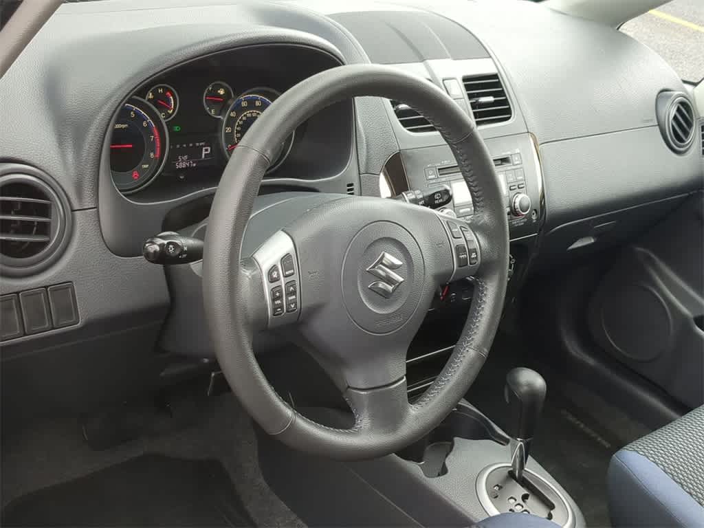 Thumbnail: 2013 Suzuki SX4 - 10