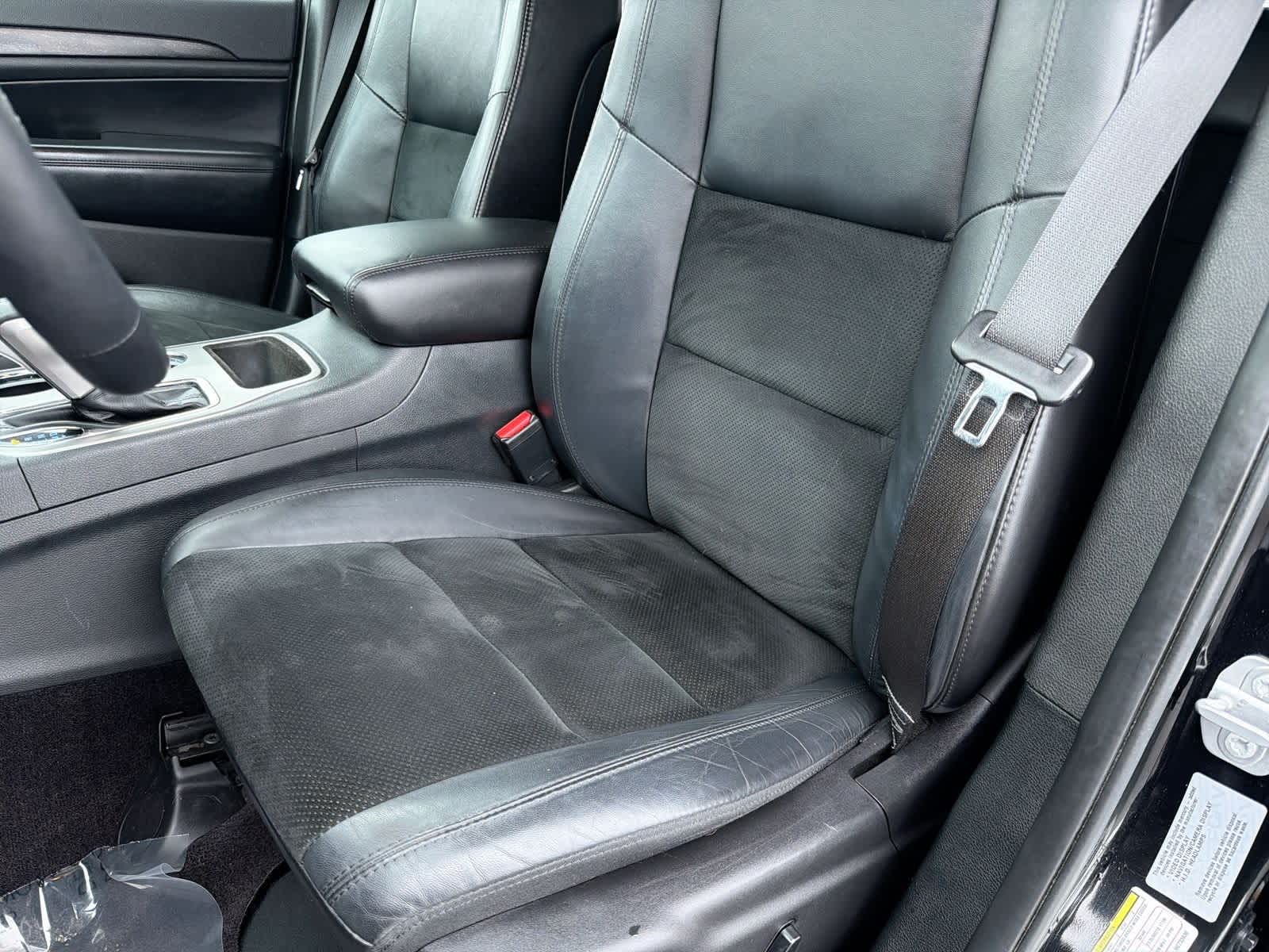 Thumbnail: 2017 Jeep Grand Cherokee - 16