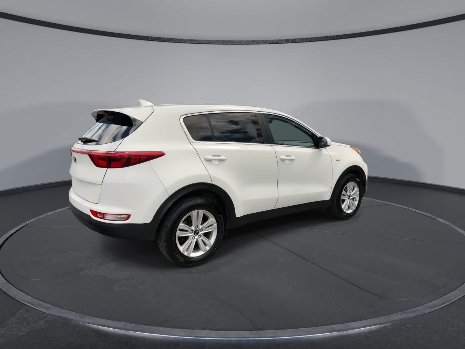 Thumbnail: 2019 Kia Sportage - 8