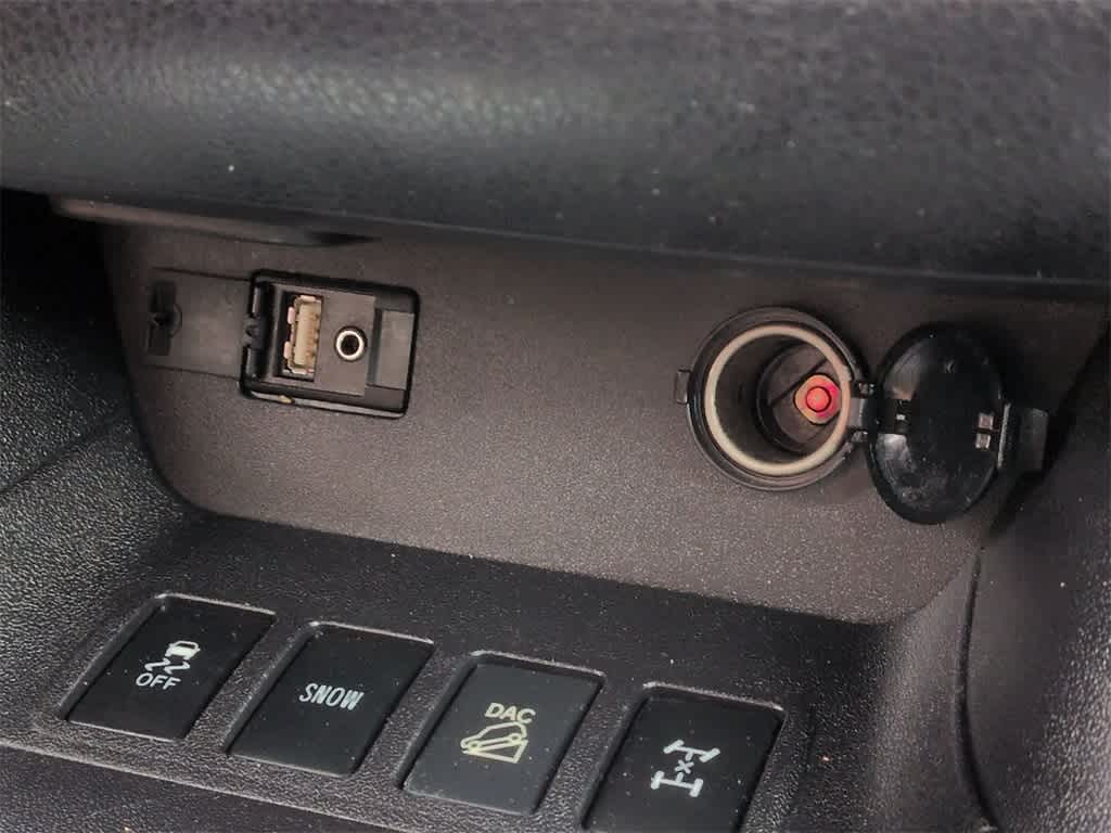 Thumbnail: 2016 Toyota Highlander - 33