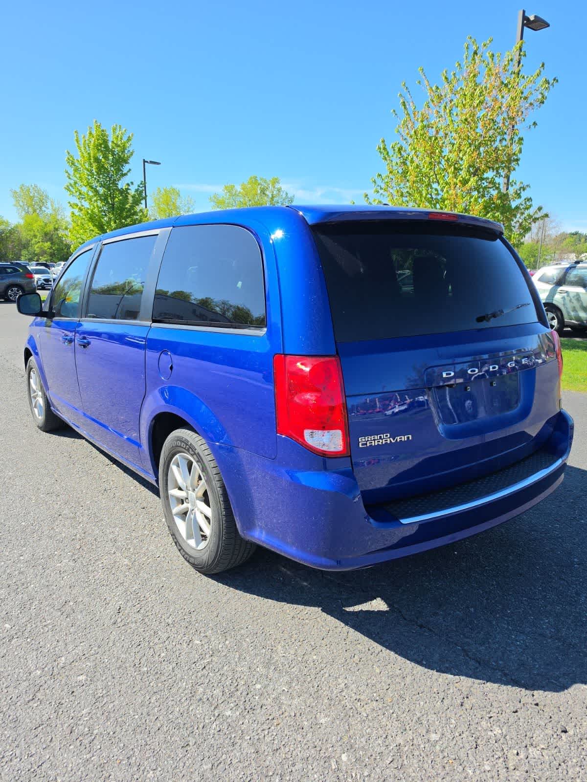 Thumbnail: 2019 Dodge Grand Caravan - 2