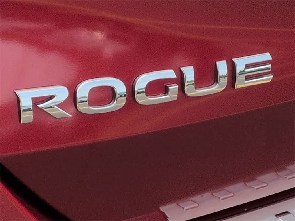 Thumbnail: 2015 Nissan Rogue - 13