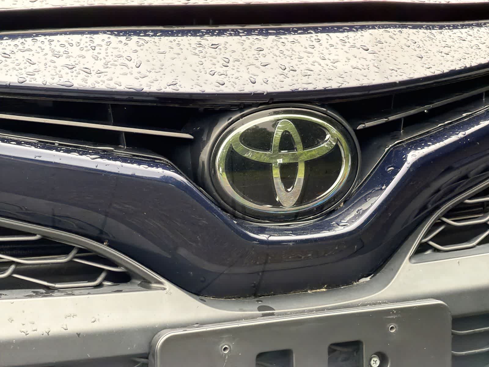 Thumbnail: 2022 Toyota Camry - 12