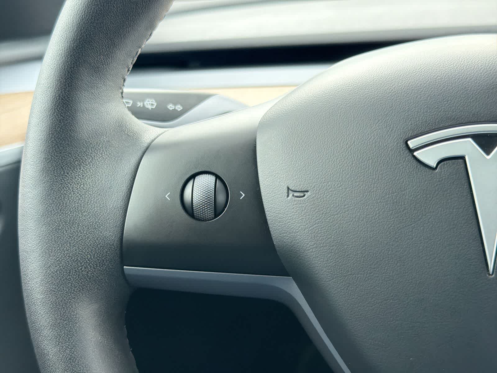 Thumbnail: 2023 Tesla Model Y - 25