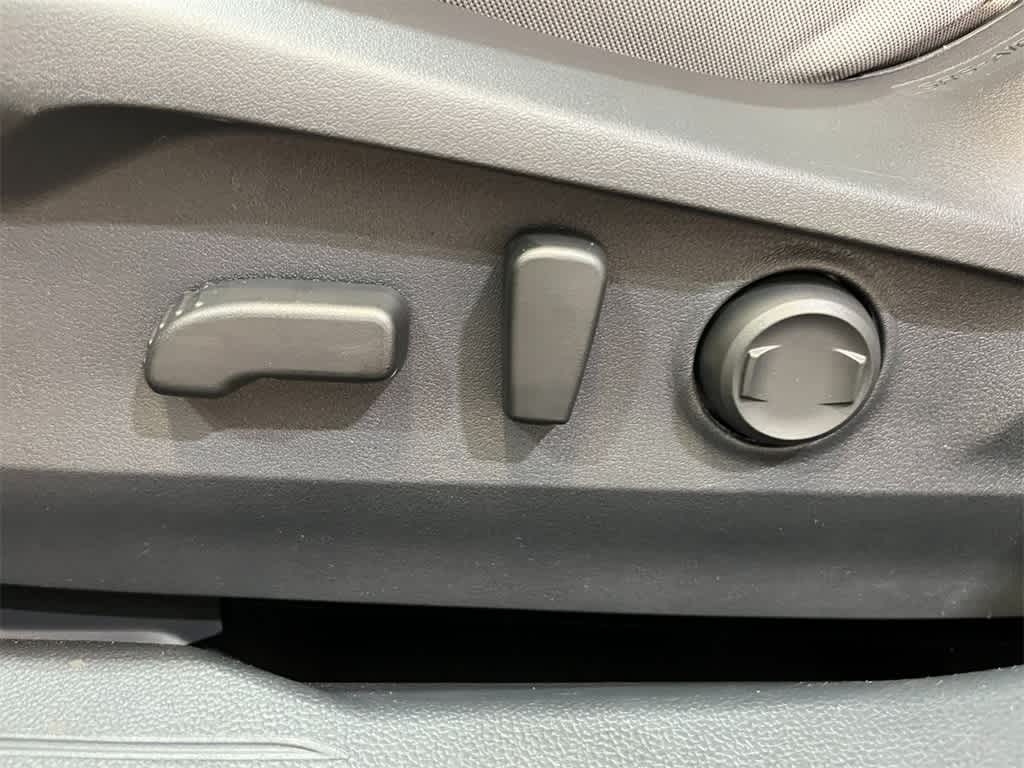 Thumbnail: 2025 Subaru Legacy - 13