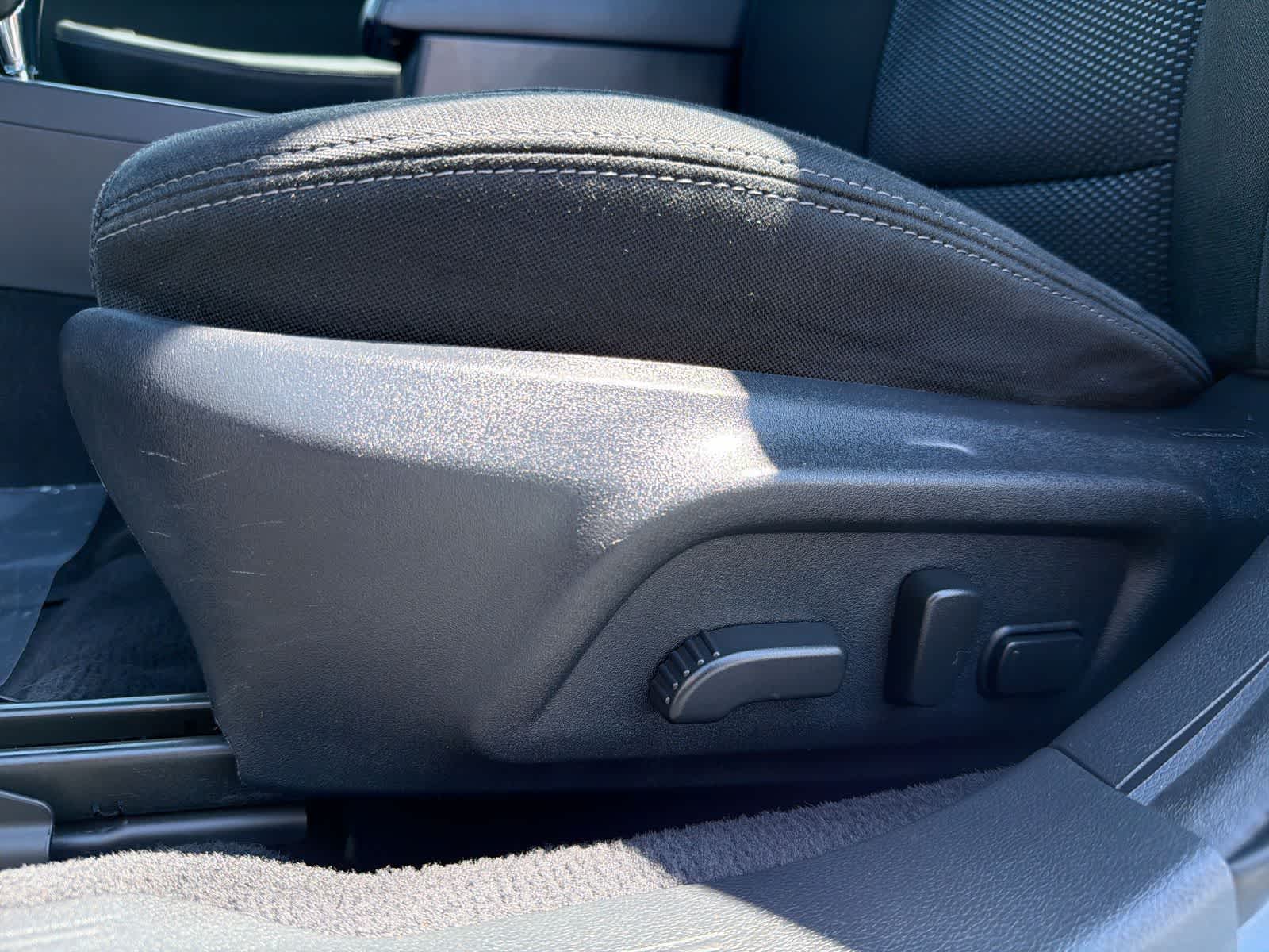 Thumbnail: 2017 Subaru Outback - 18
