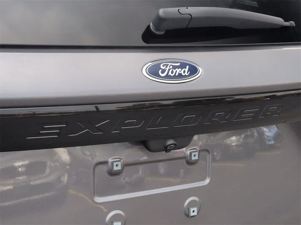 Thumbnail: 2022 Ford Explorer - 13