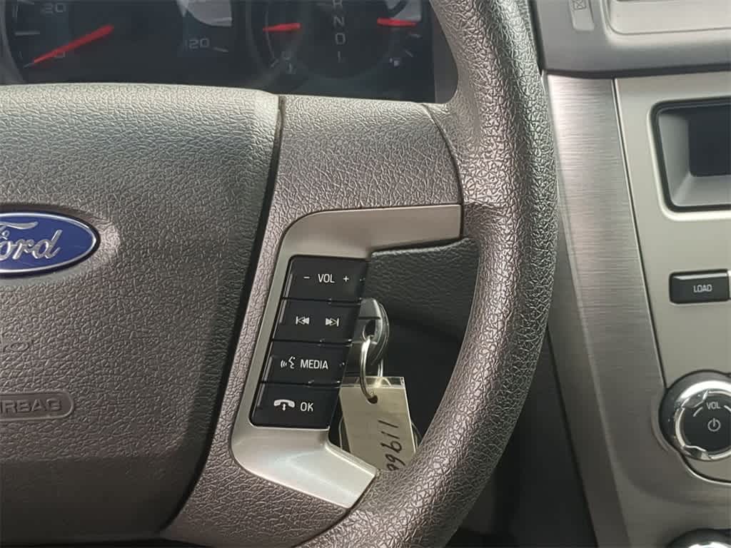 2012 Ford Fusion SE 25