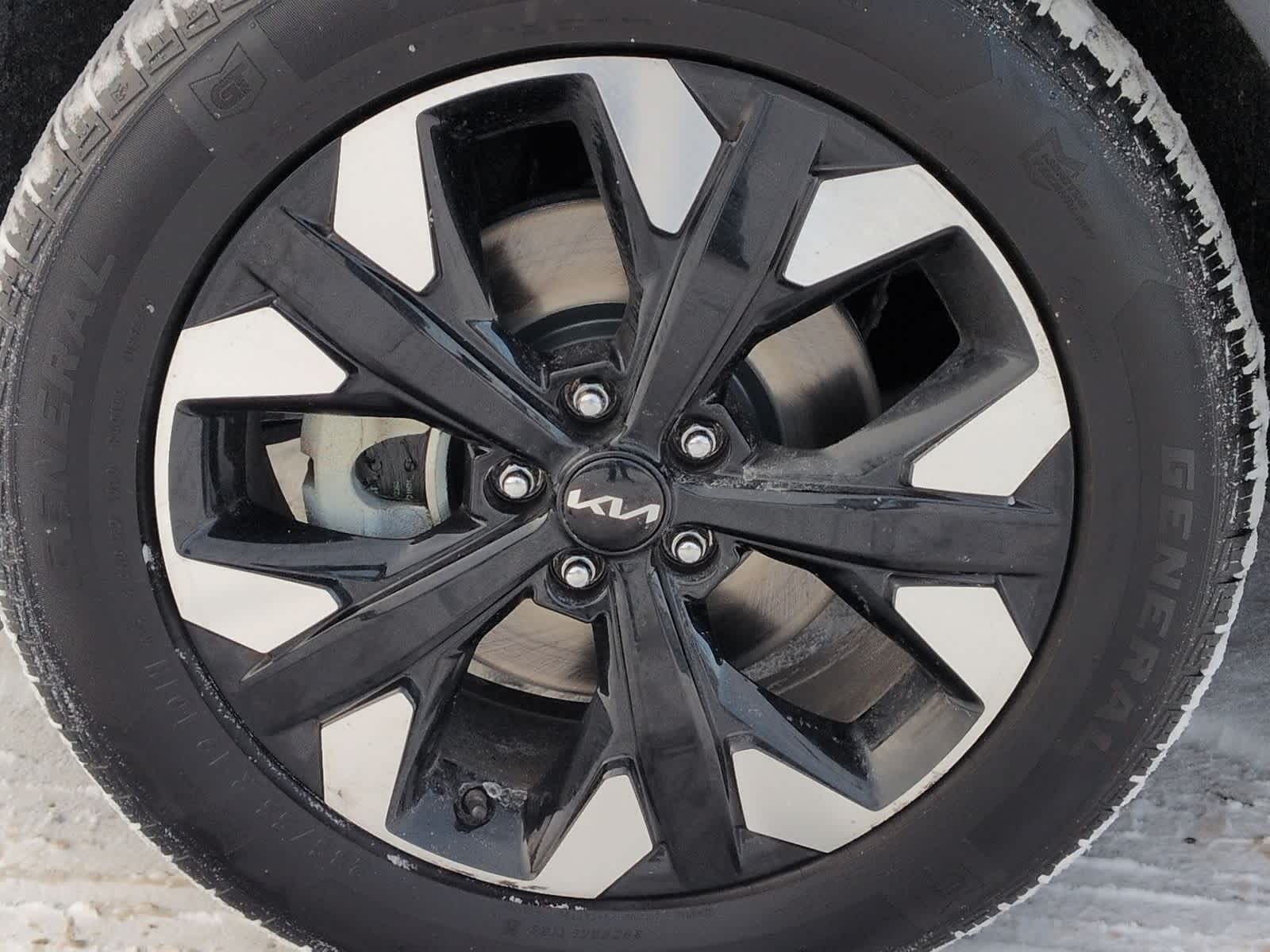 Thumbnail: 2023 Kia Sportage - 14