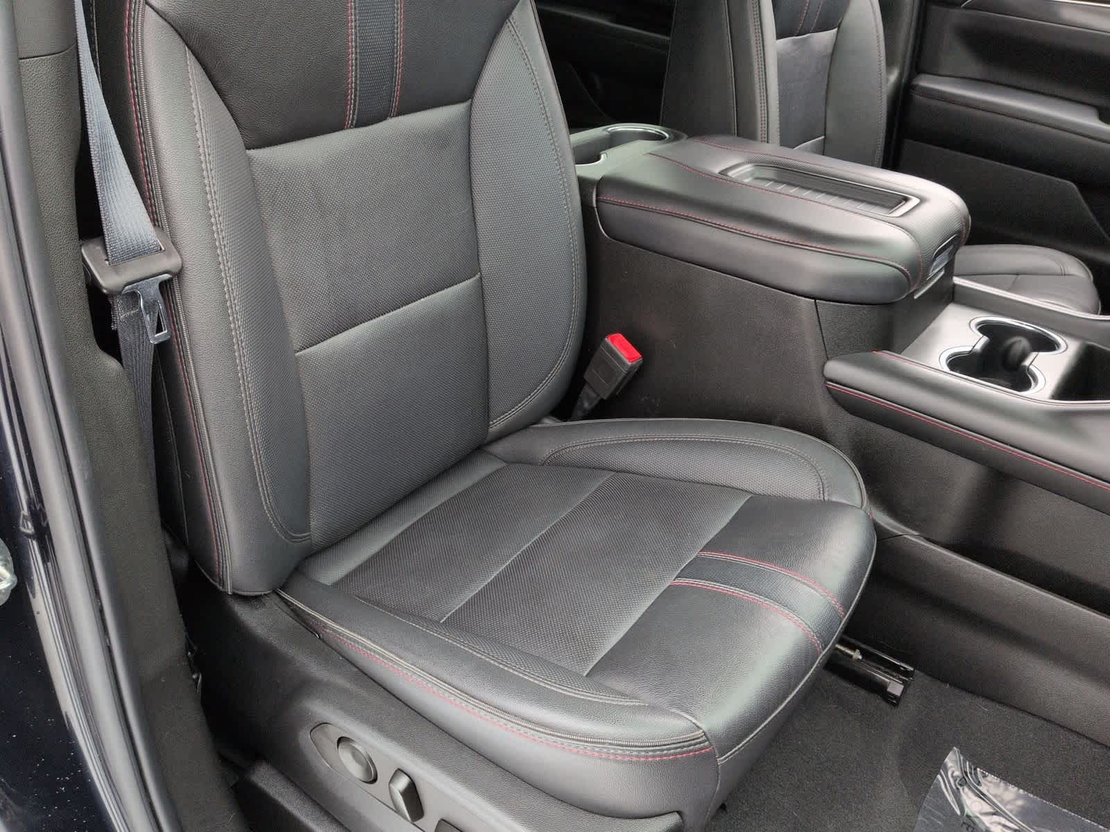 Thumbnail: 2022 Chevrolet Suburban - 22