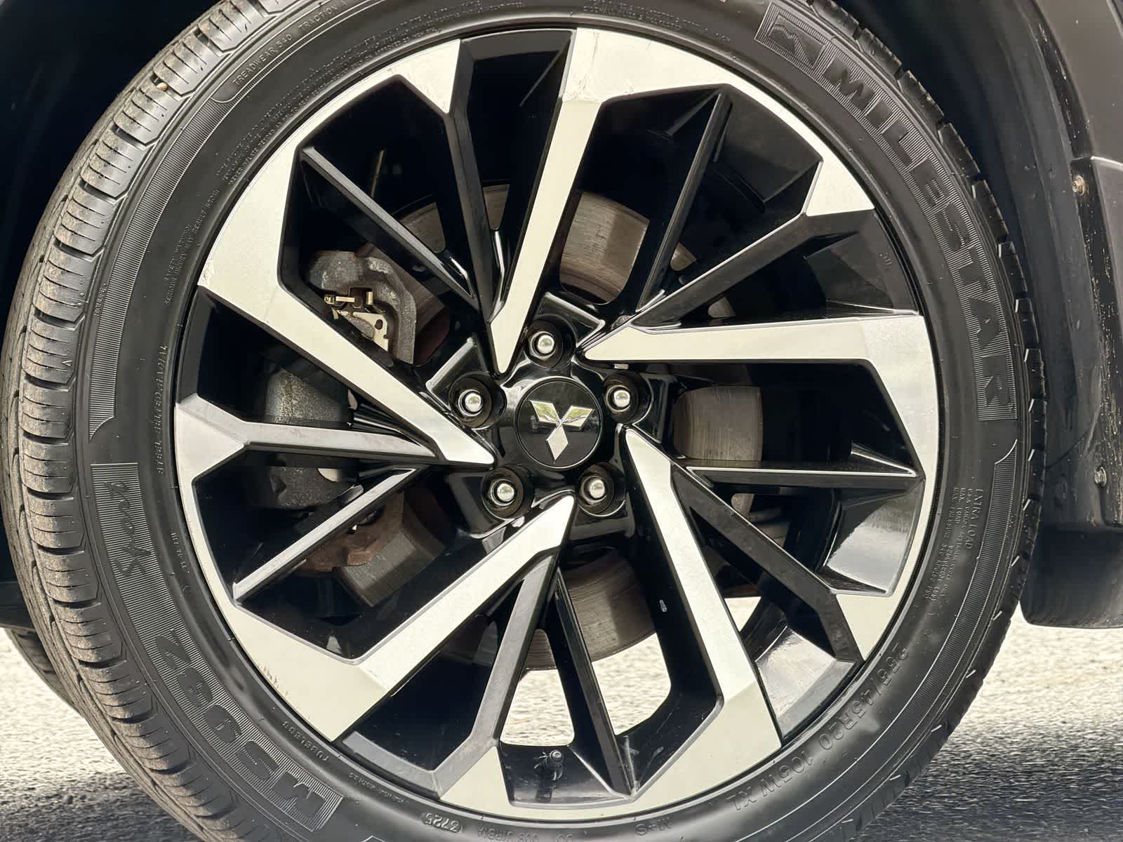 Thumbnail: 2022 Mitsubishi Outlander - 14