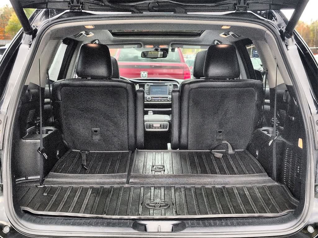 Thumbnail: 2016 Toyota Highlander - 36