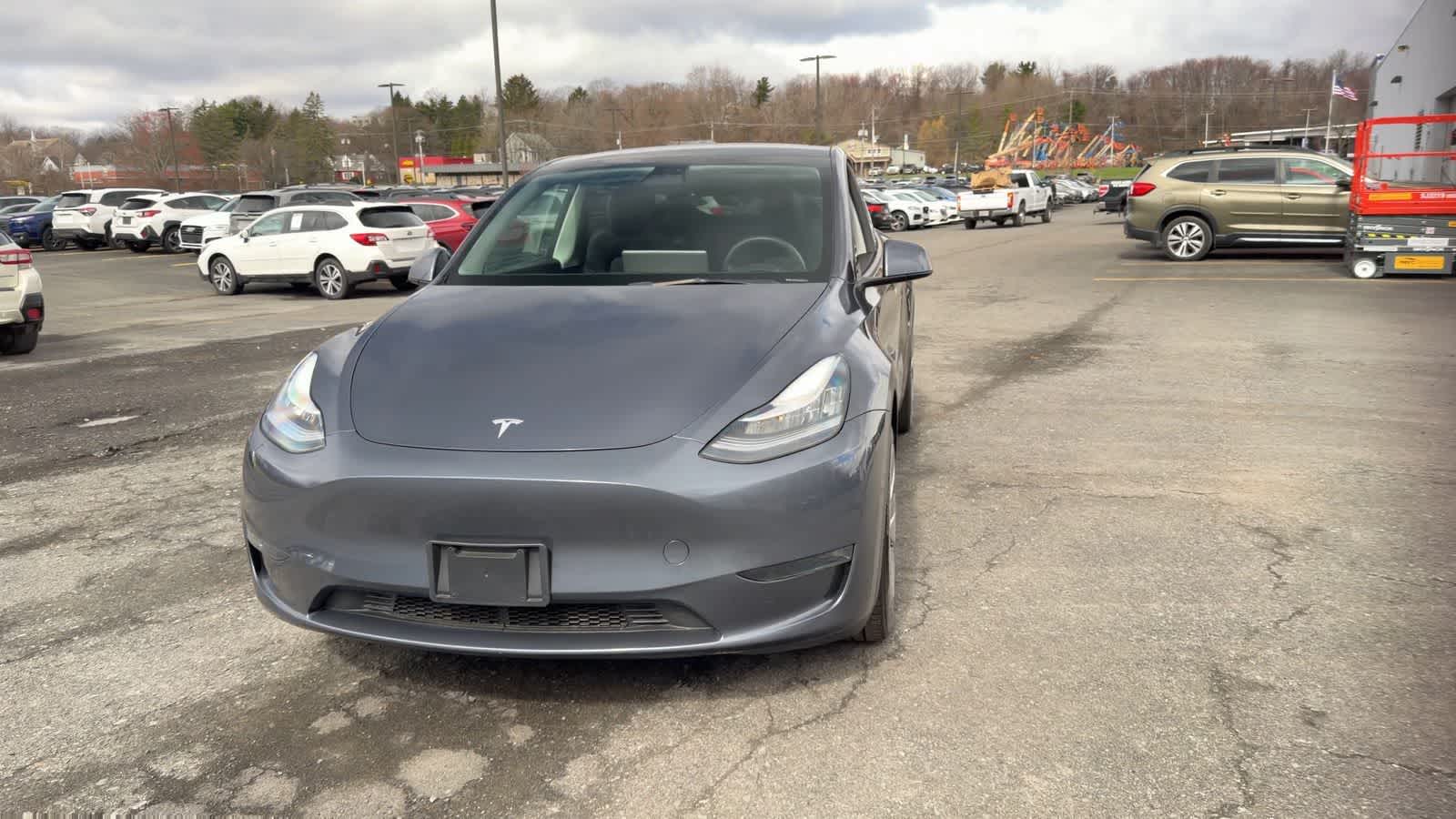 Thumbnail: 2023 Tesla Model Y - 3