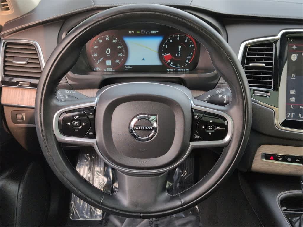 Thumbnail: 2022 Volvo XC90 - 25