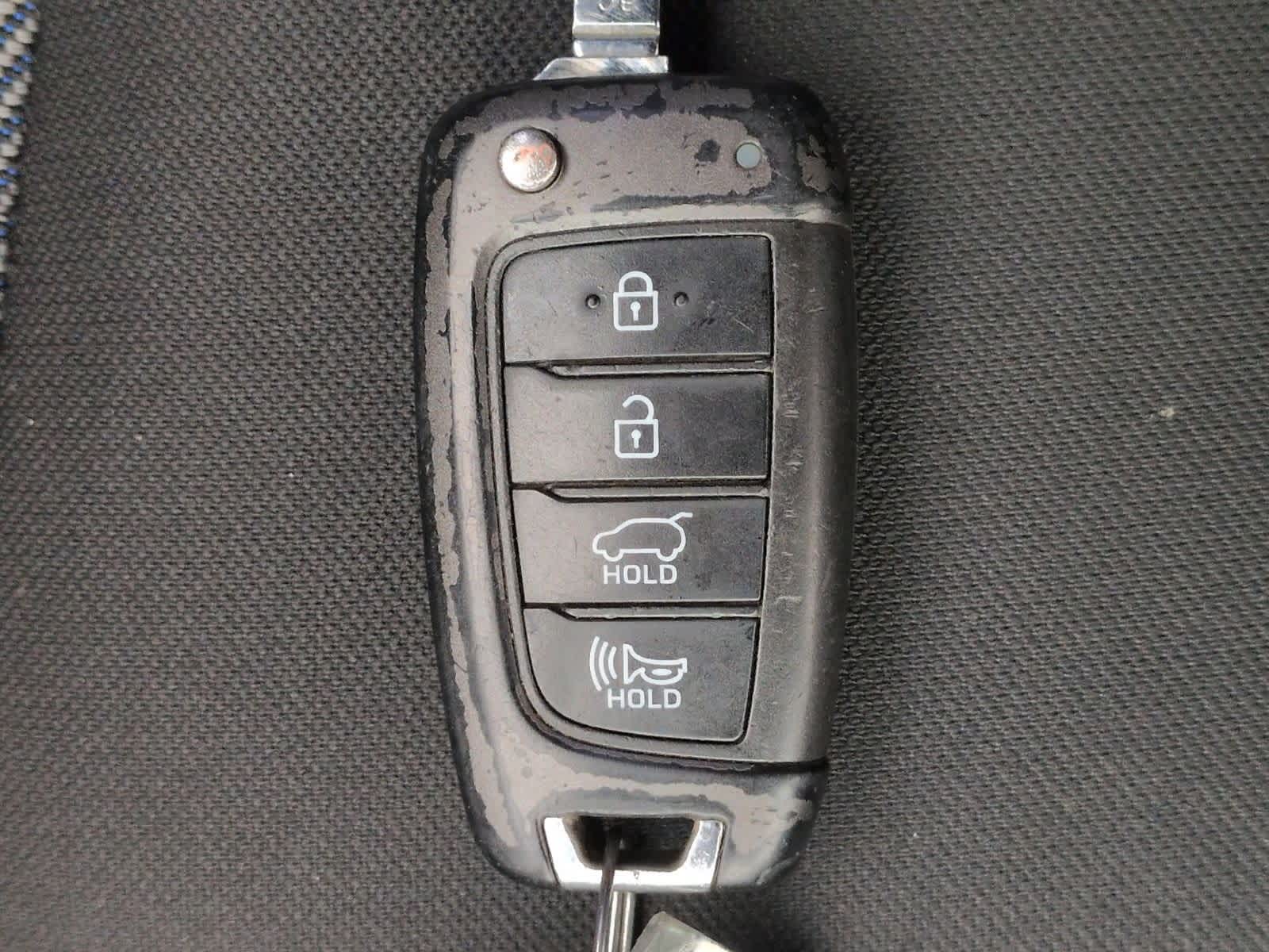 Thumbnail: 2019 Hyundai Veloster - 35