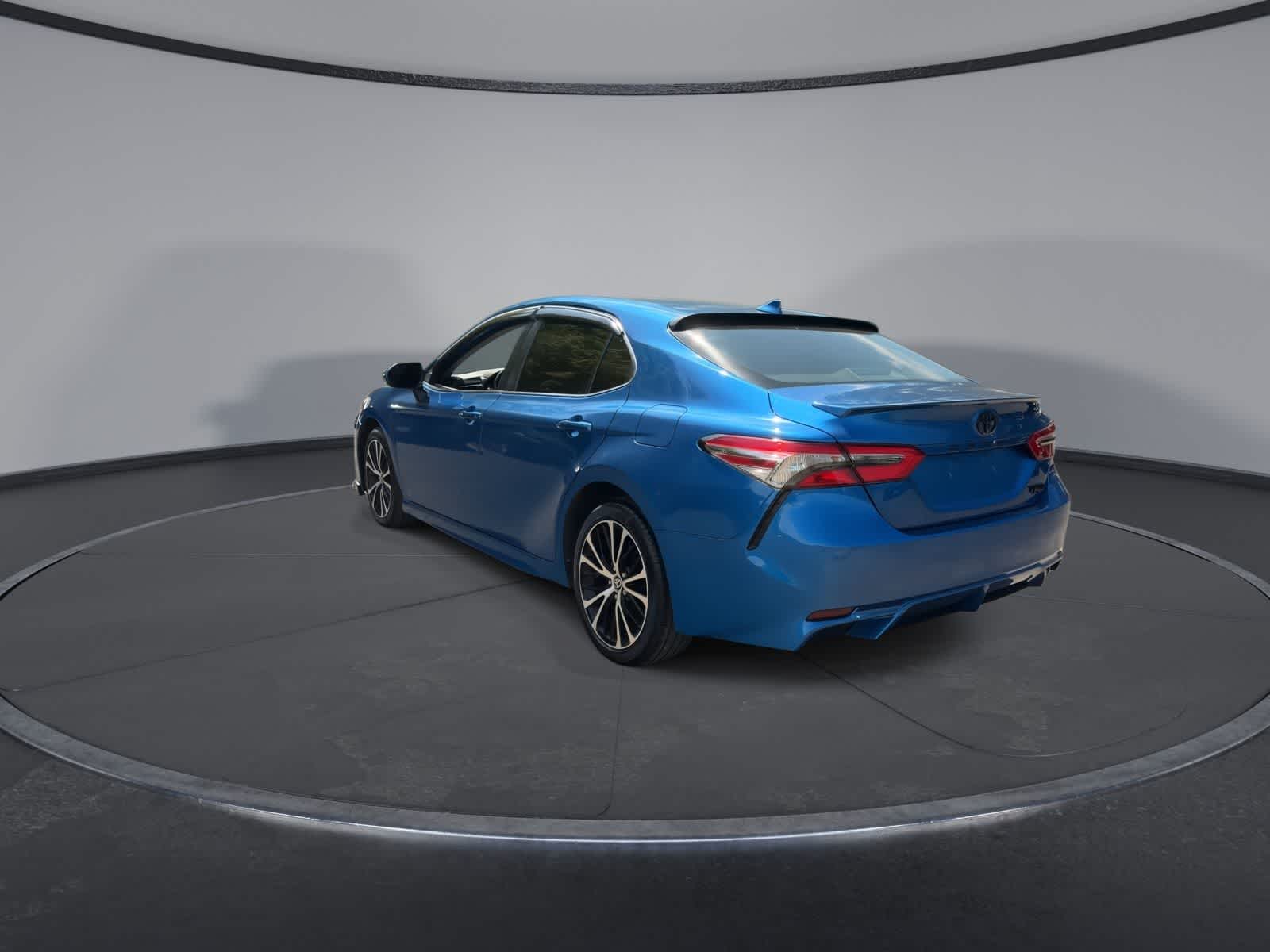 Thumbnail: 2020 Toyota Camry - 6