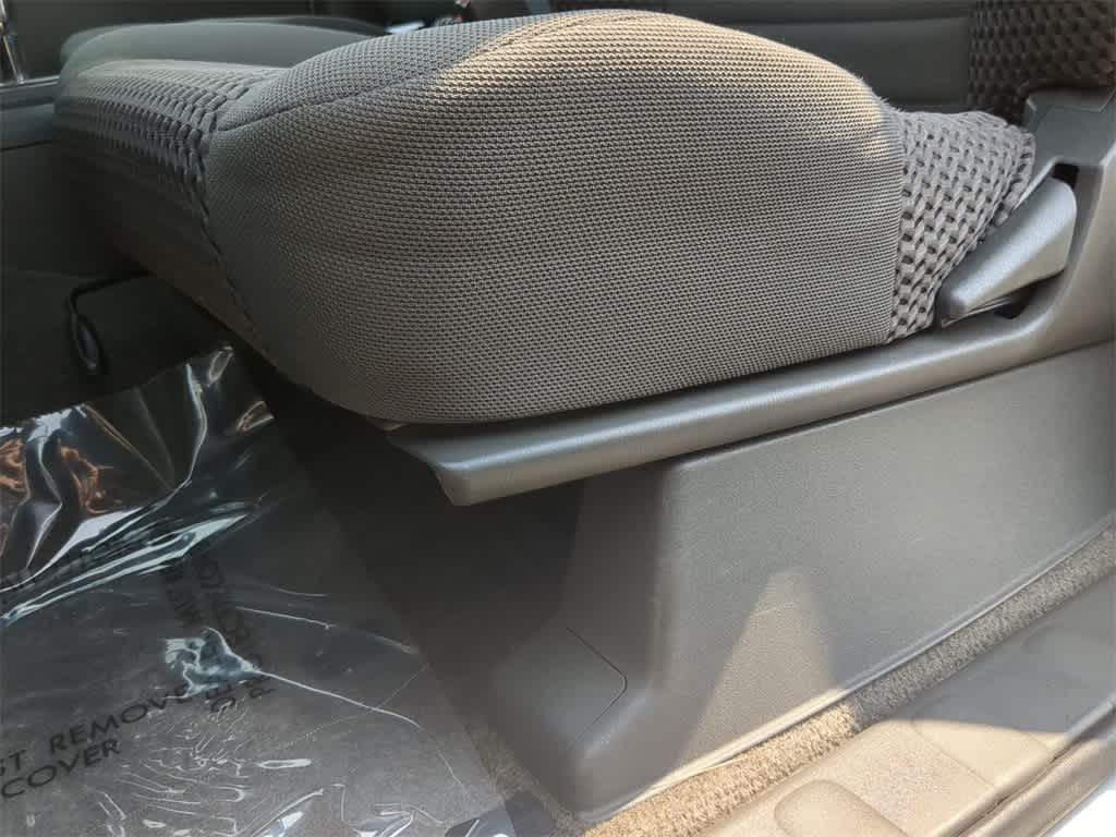 2014 Nissan Frontier SV 18