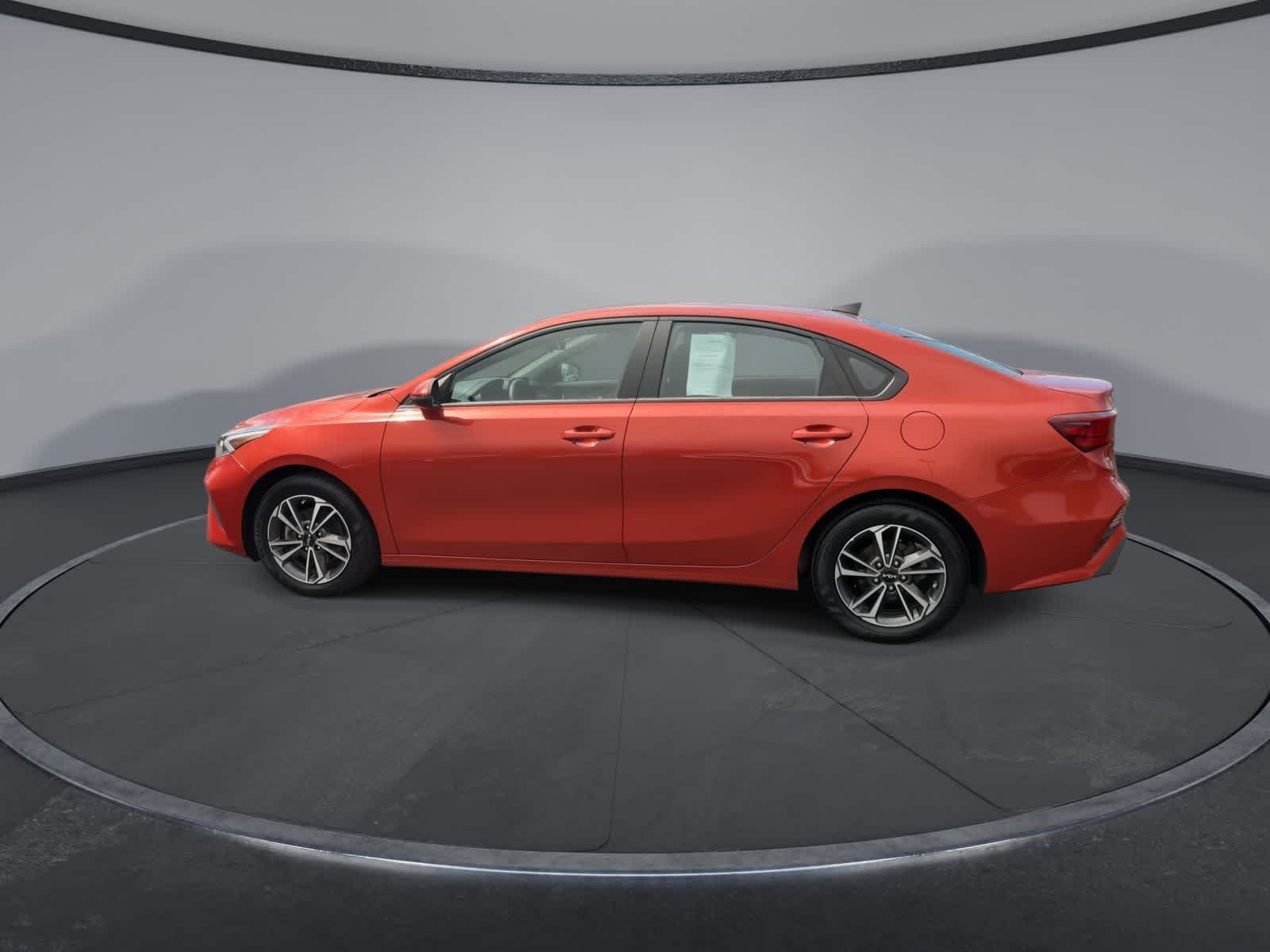 Thumbnail: 2023 Kia Forte - 5