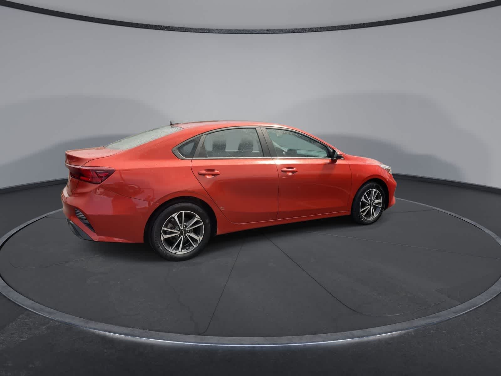 Thumbnail: 2023 Kia Forte - 8