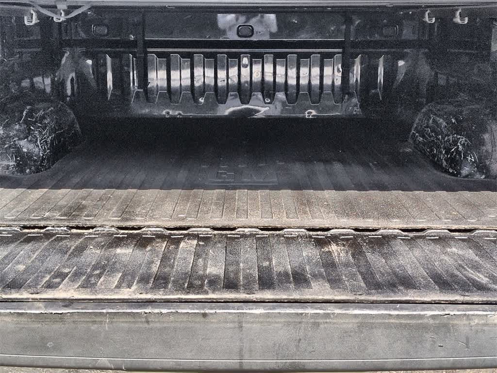 Thumbnail: 2015 Chevrolet Silverado 1500 - 36