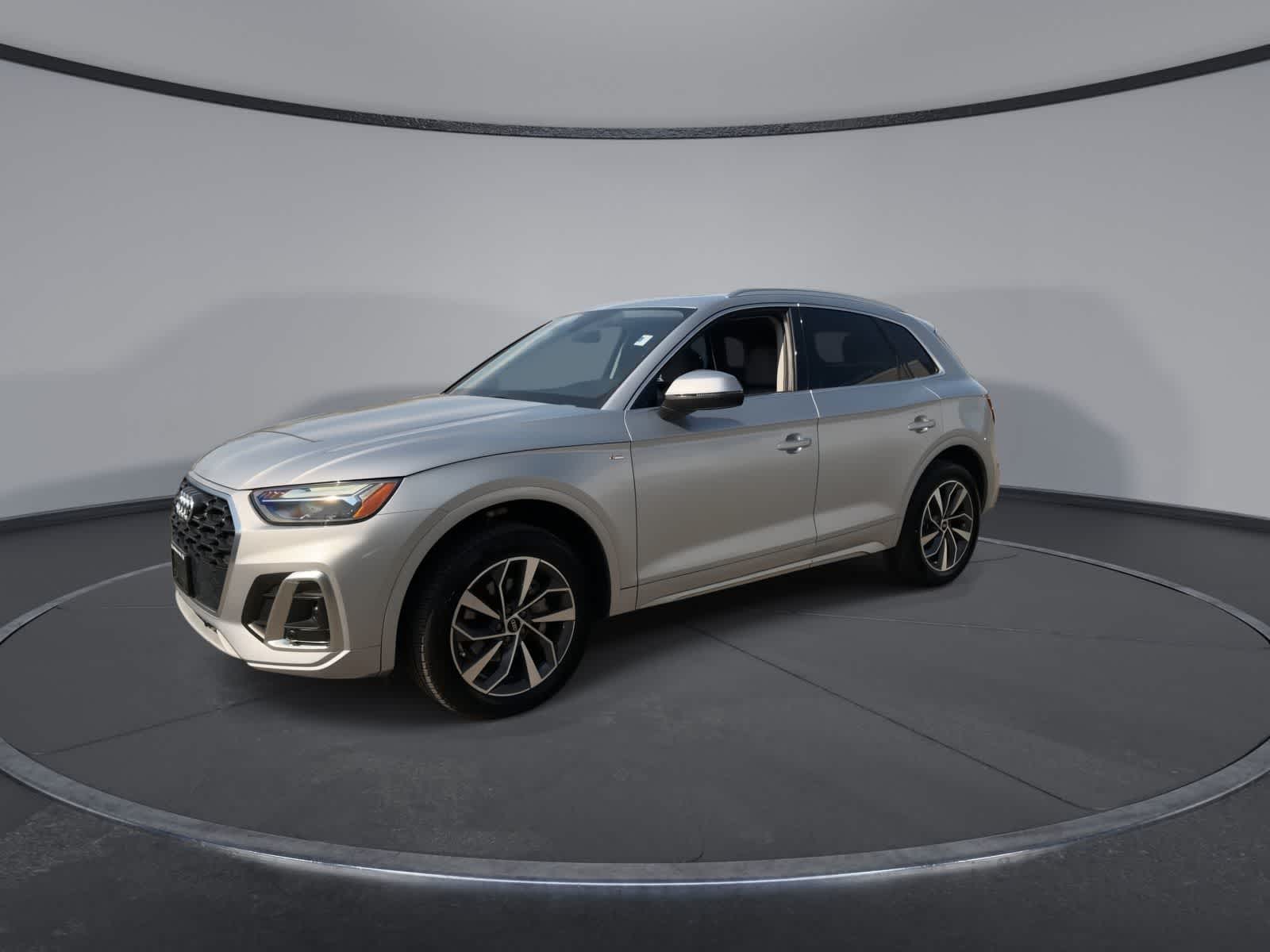 Thumbnail: 2022 Audi Q5 - 4