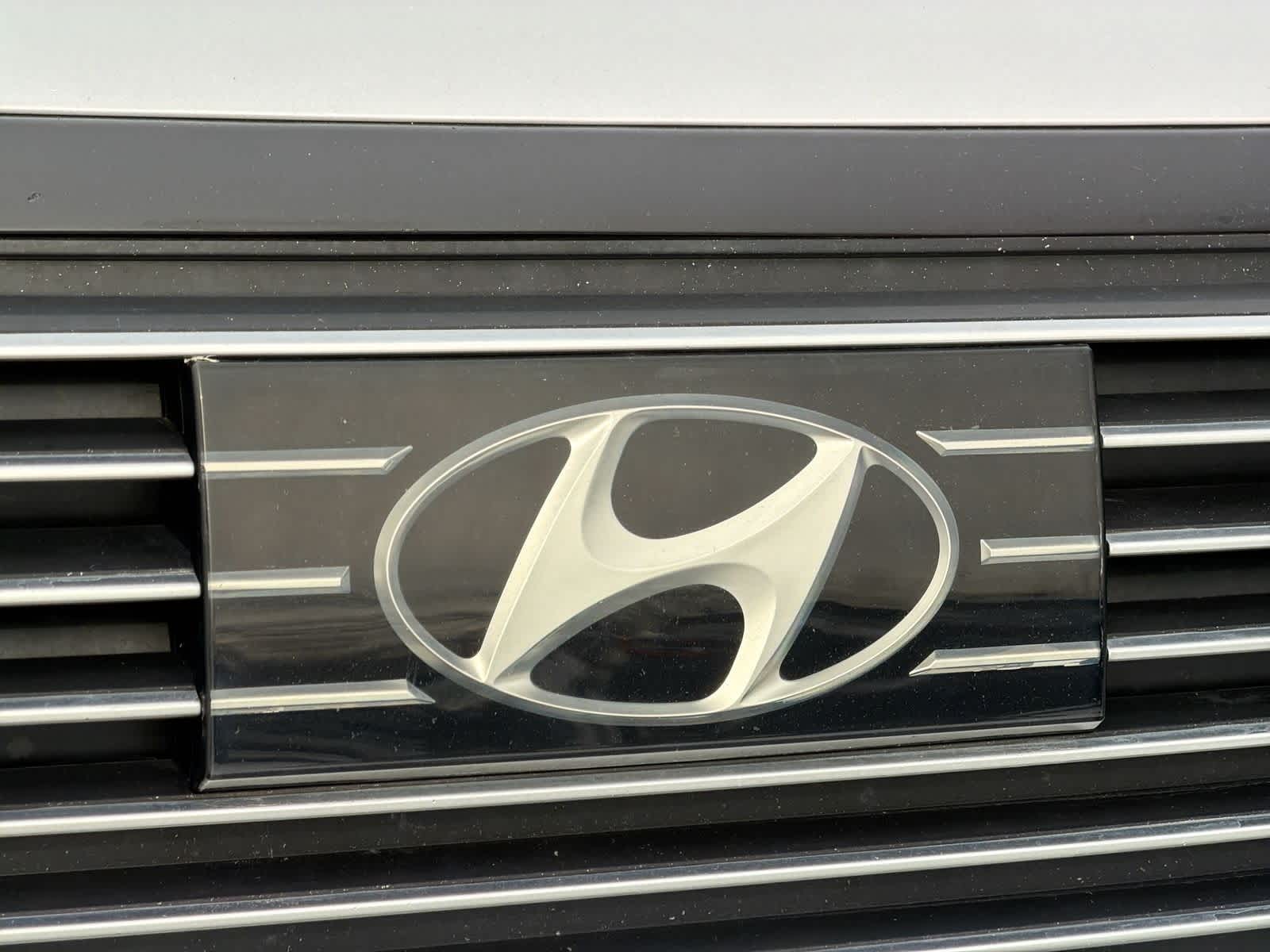 Thumbnail: 2017 Hyundai Ioniq - 12