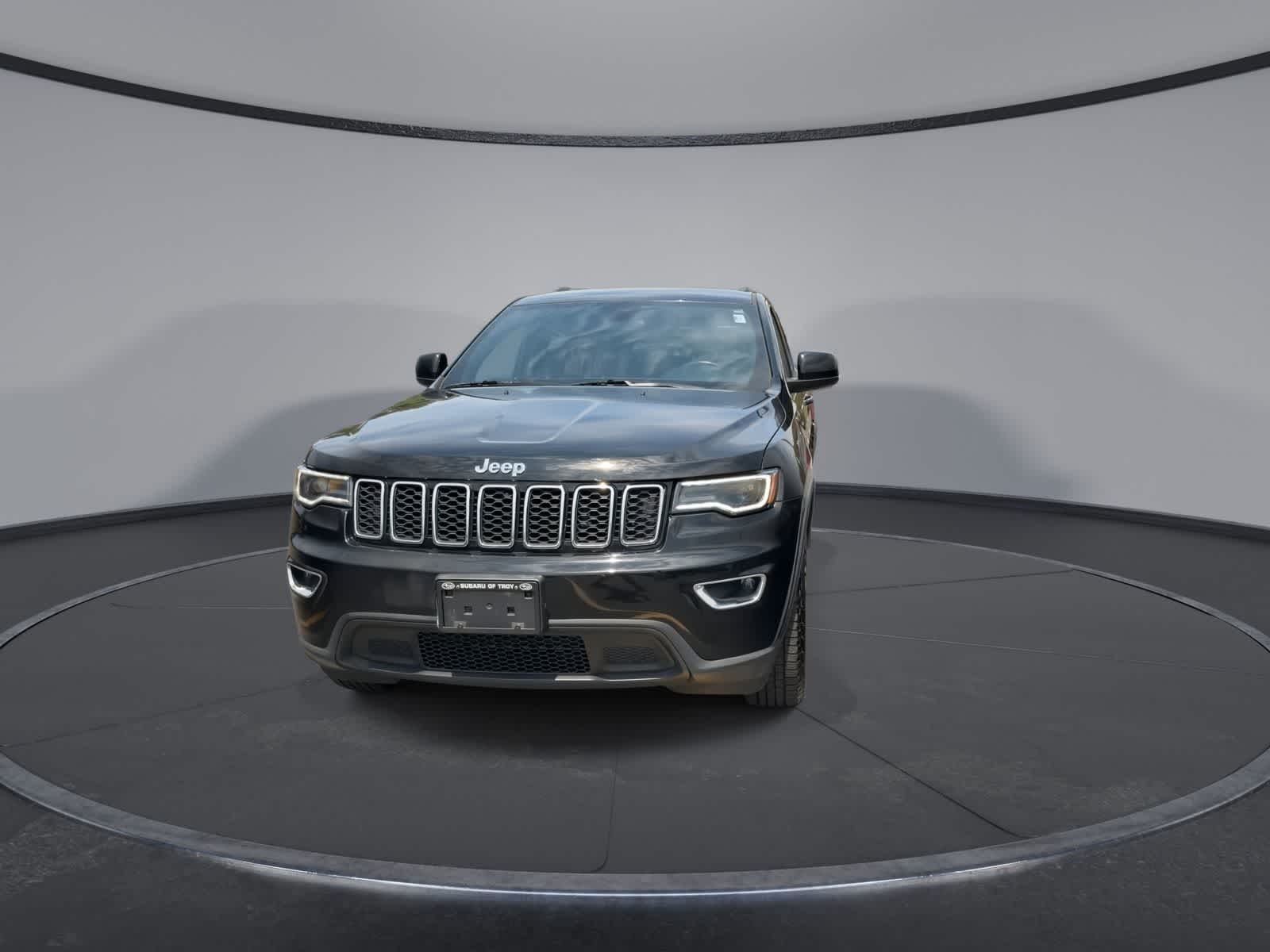 Thumbnail: 2020 Jeep Grand Cherokee - 3