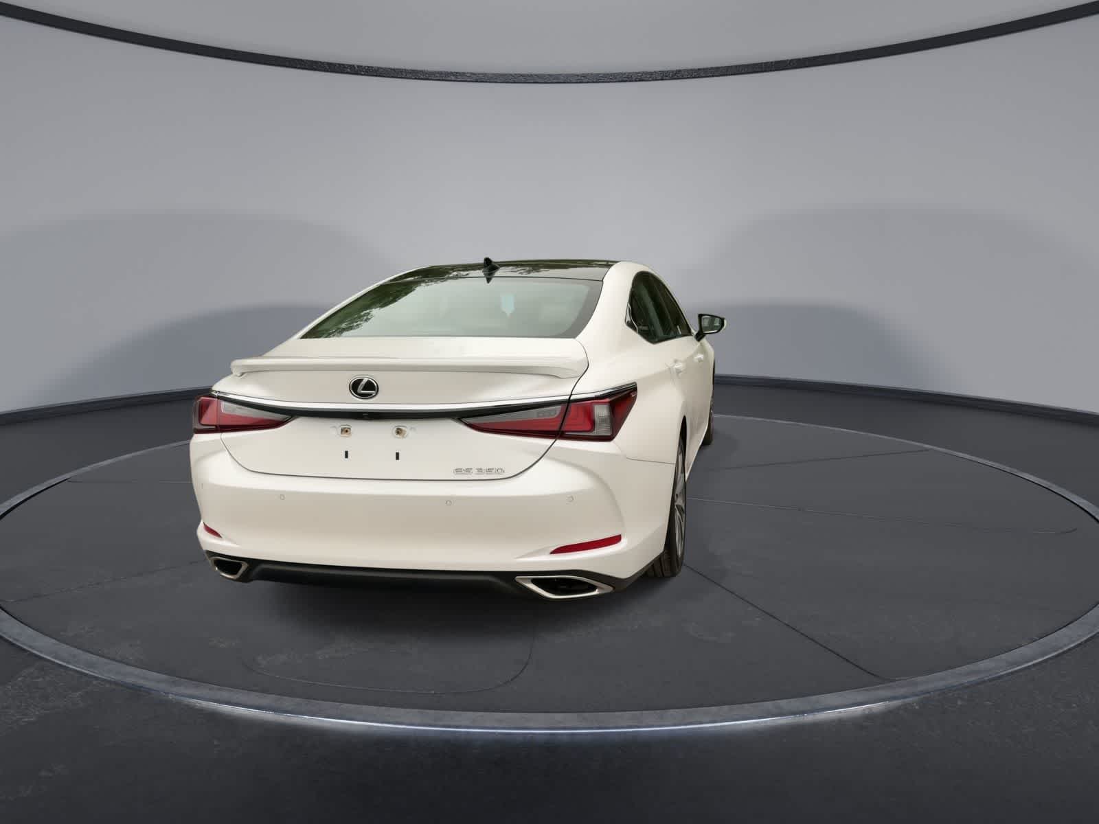 Thumbnail: 2021 Lexus ES - 7