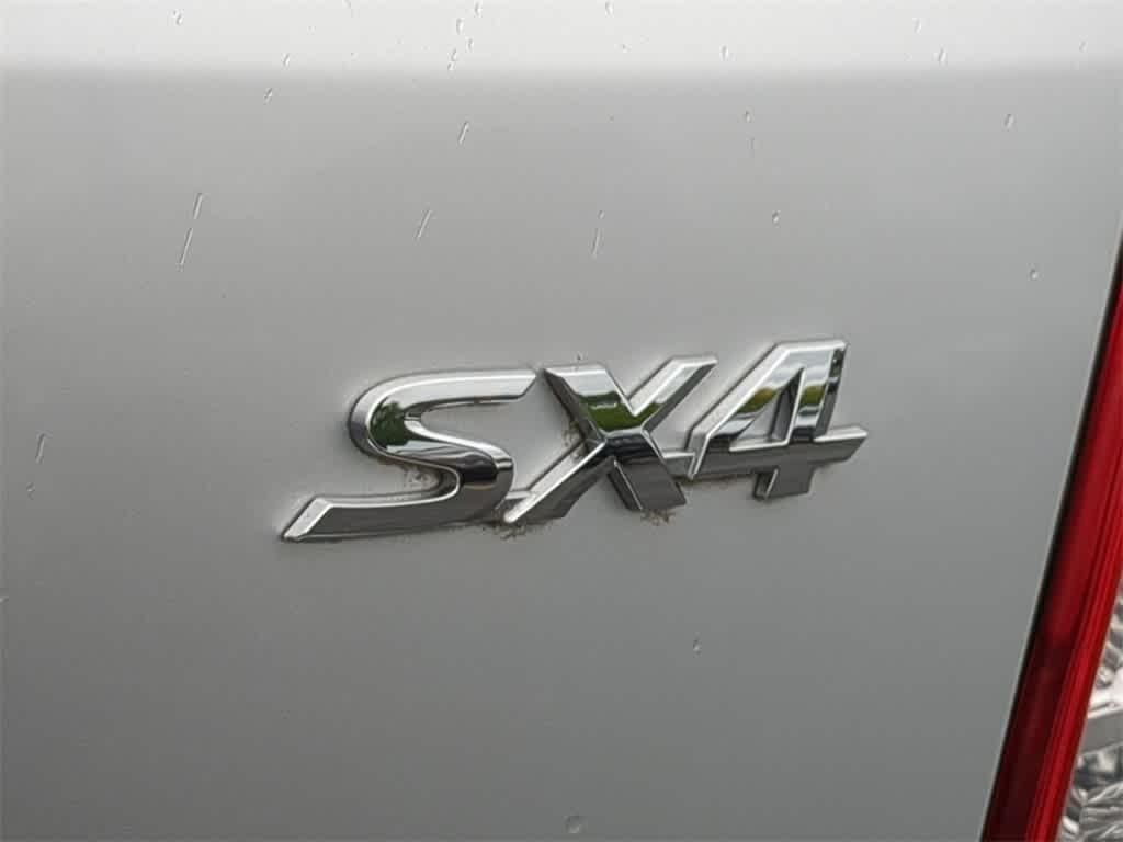 Thumbnail: 2013 Suzuki SX4 - 13